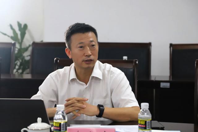 海南盐业集团张海涛副总经理一行莅临我校交流企业管理咨询